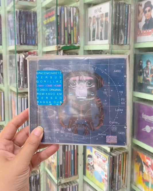 Gorillaz - Laika Come Home (2002)