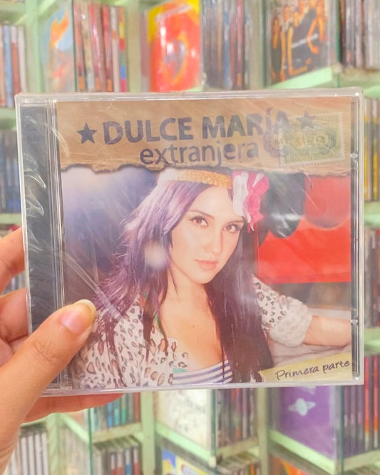 Dulce María Extranjera: Primera parte (2010) RBD